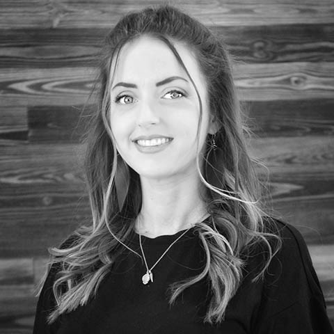 Erin – Chairside Dental Assistant